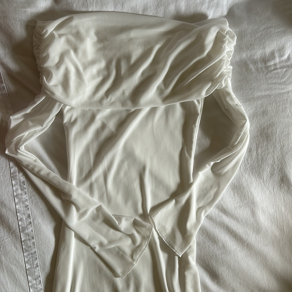 Meshki White Off-Shoulder Maxi Dress - Picture 7 of 12